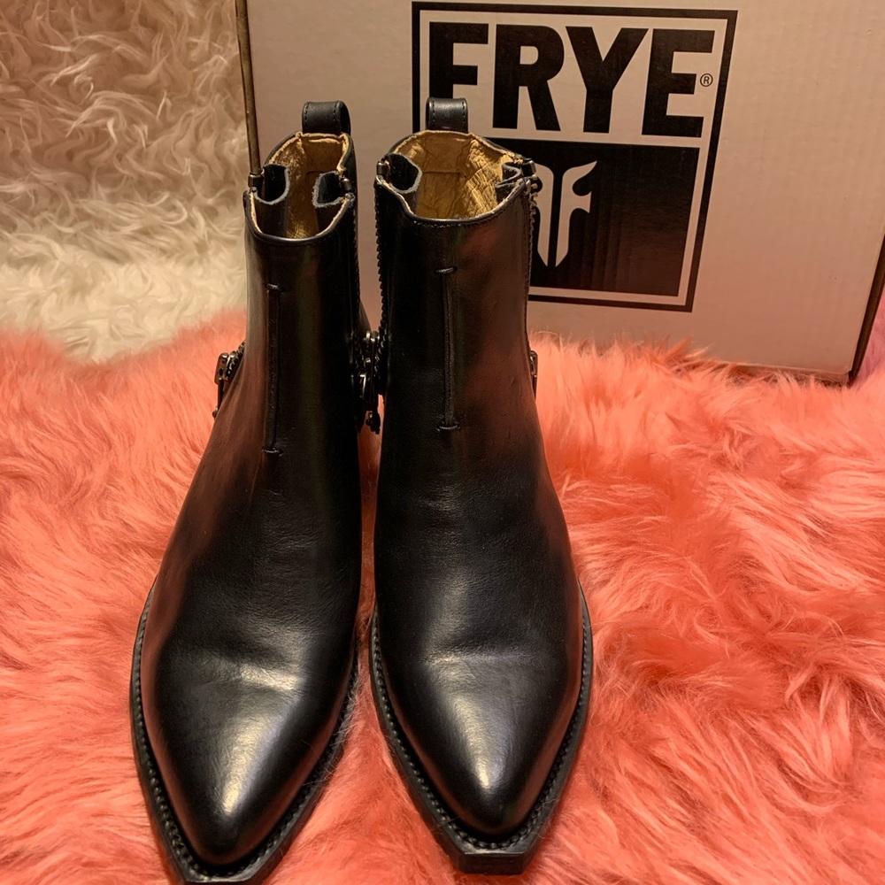 Frye Sacha Moto Shortie